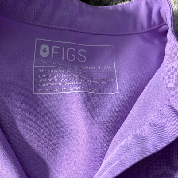 Figs Lavender Scrub set - Picture 2 of 4